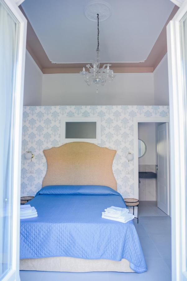 Corso Vittorio Elegant Suites Lipari Экстерьер фото